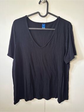 Luxe Black V-Neck Tee with Blue Tag Old Navy